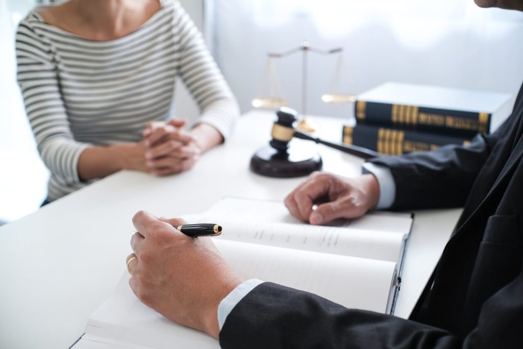 woman filing for divorce harris county